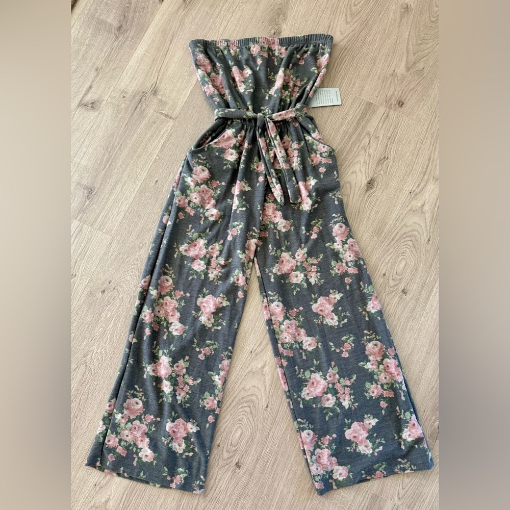 🆕 Velvet Torch Gray and Pink Floral Jumpsuit with Wide-Leg Design